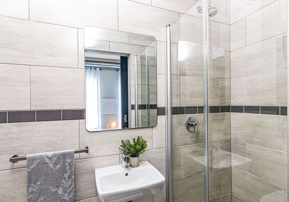 Unit 2 Low Res (3MB) (9 of 10) Apartments