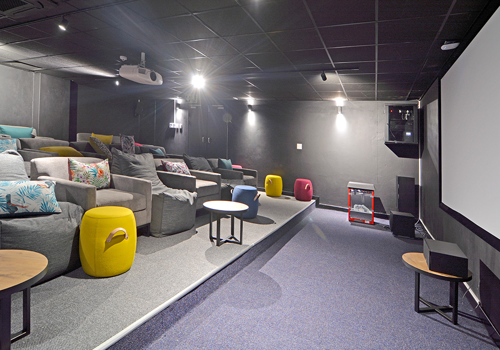 the campus-4 Cinema